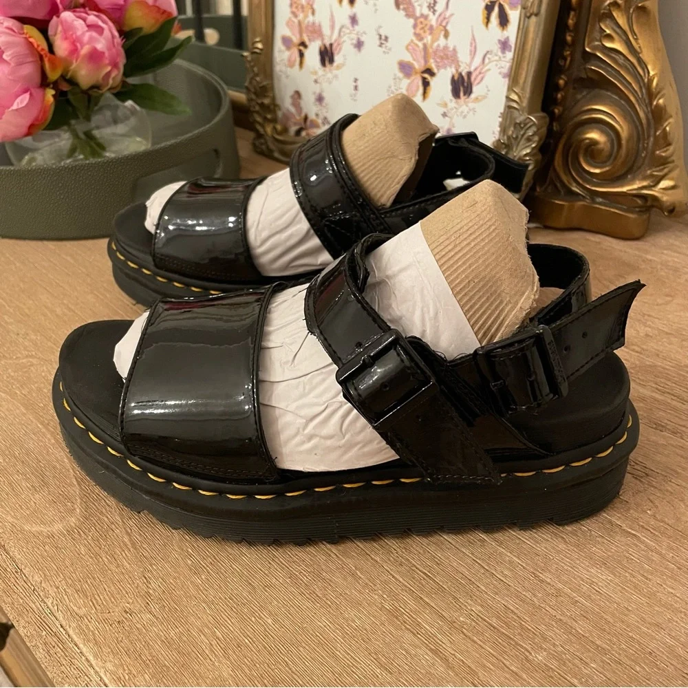 Dr. Martens VOSS   Black Patent Lamper 2 Buckle Sandal Size  EU 39 / US 8